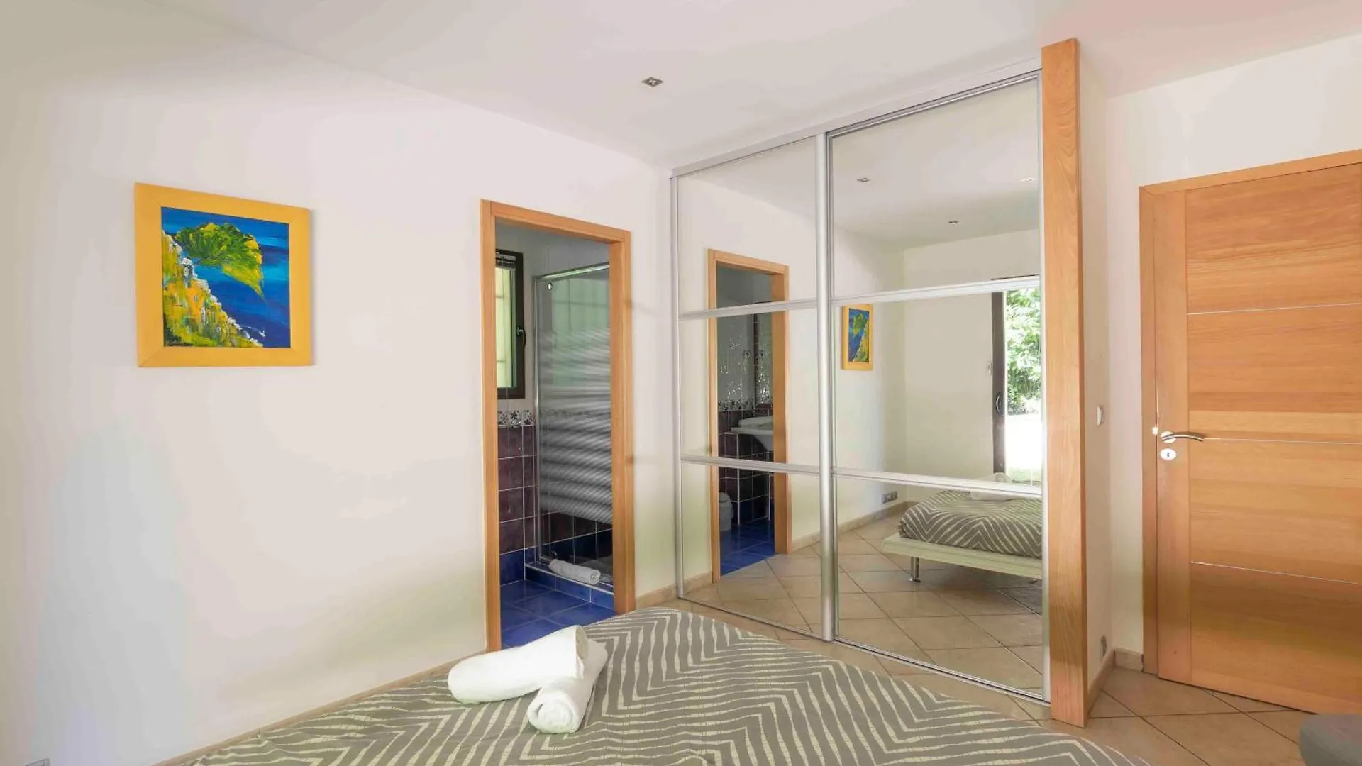 Cabana & Villa L' Elegante - Piscine, Plage A 1Km Saint-Alban-de-Montbel فرنسا