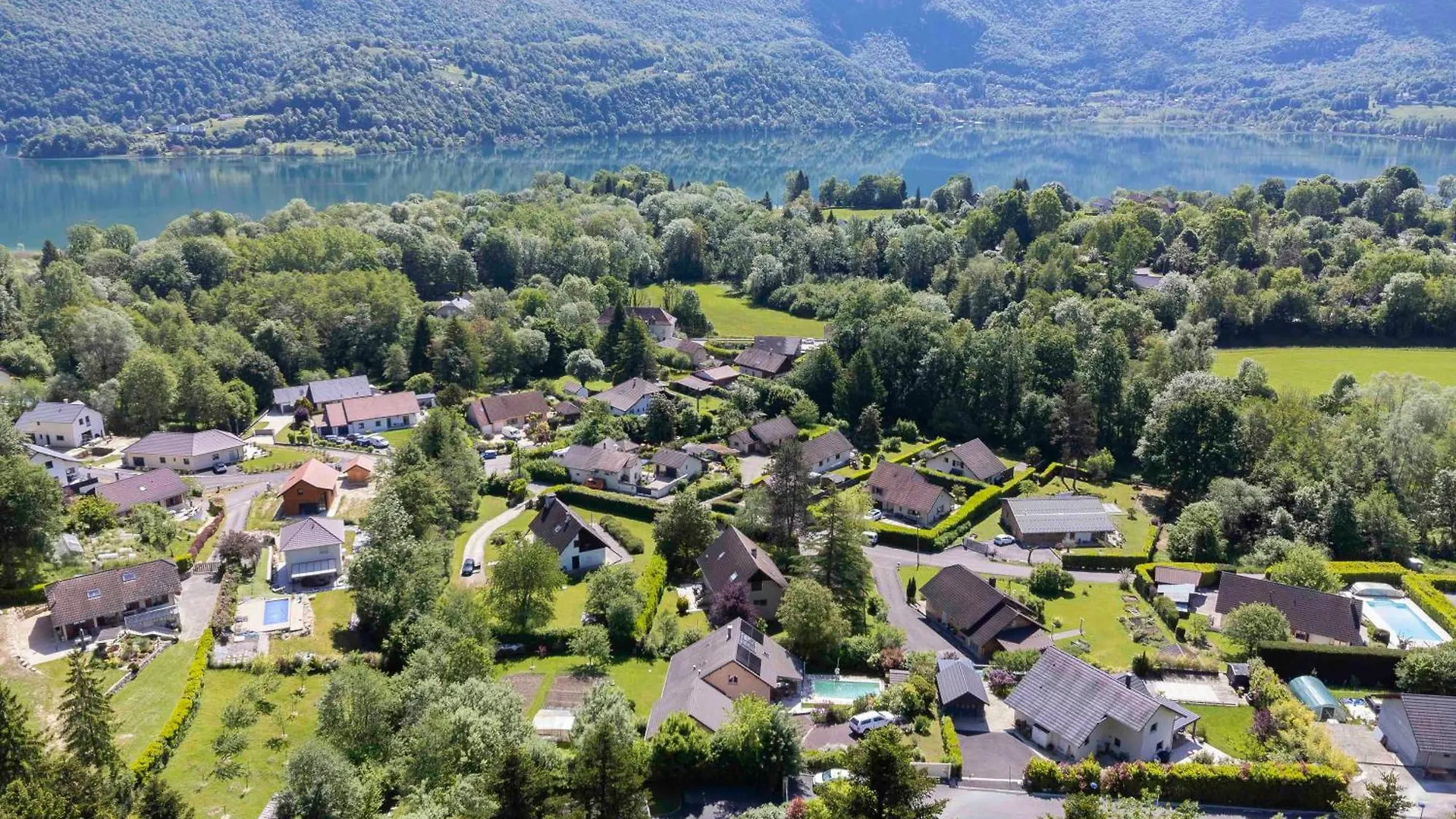 Cabana & Villa L' Elegante - Piscine, Plage A 1Km Saint-Alban-de-Montbel 0*,  فرنسا